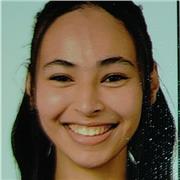 Doy clases de primaria, tengo el título de bachillerato de ciencias sociales y jurídicas  y ahora estudio un grado universitario  de ADE.